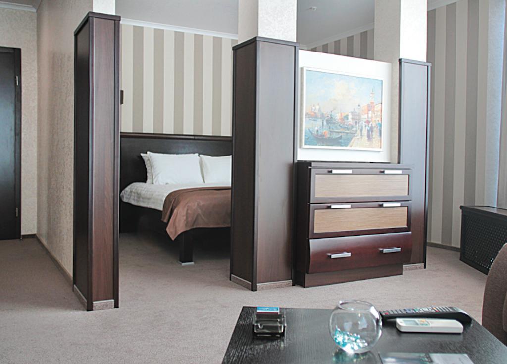 Porto Riva Hotel Zaporizhia Værelse billede