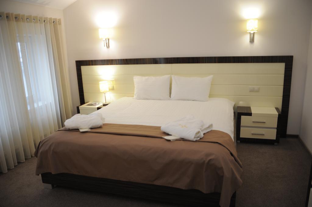 Porto Riva Hotel Zaporizhia Værelse billede