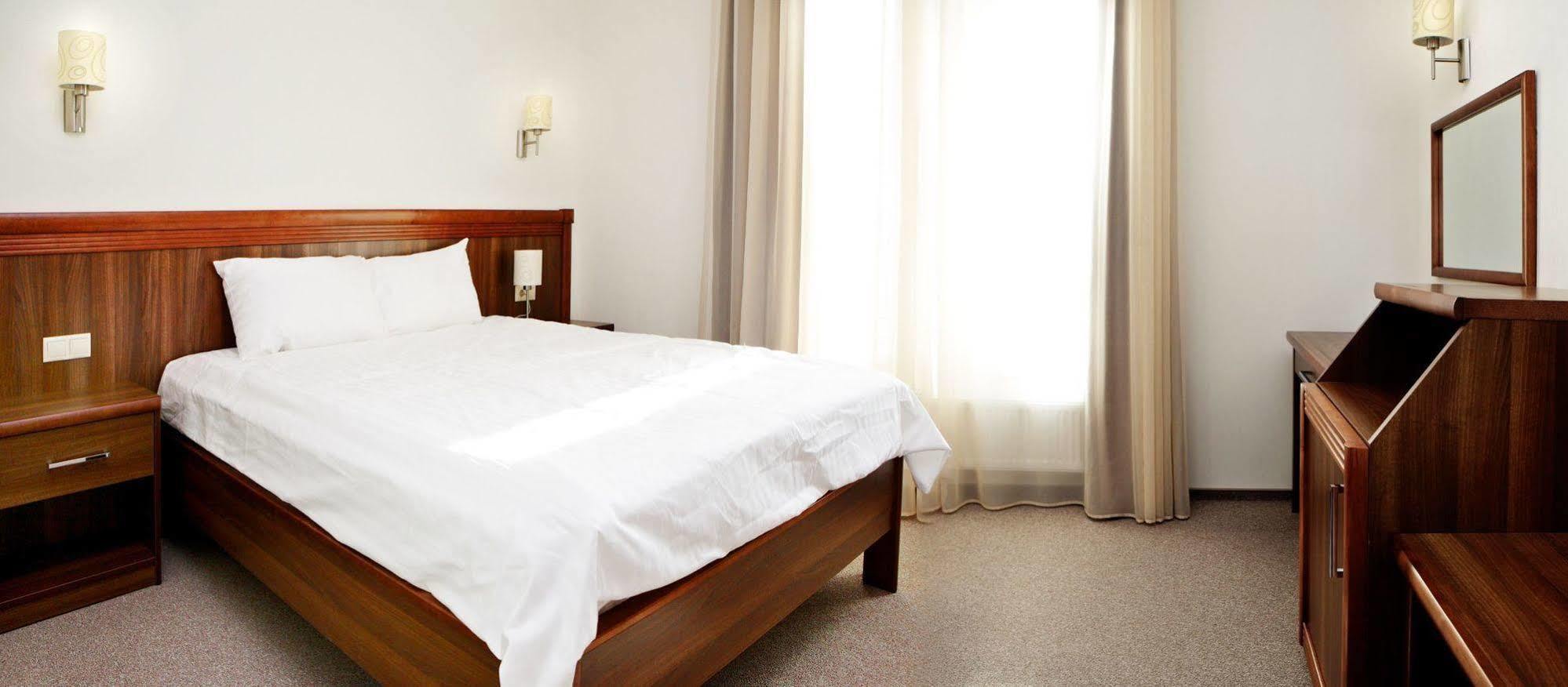 Porto Riva Hotel Zaporizhia Eksteriør billede